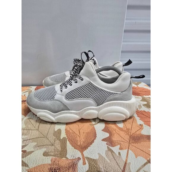 Moschino Teddy Run Low Top Sneakers Women’s Size 39 Shoes White US 7 - Picture 1 of 7